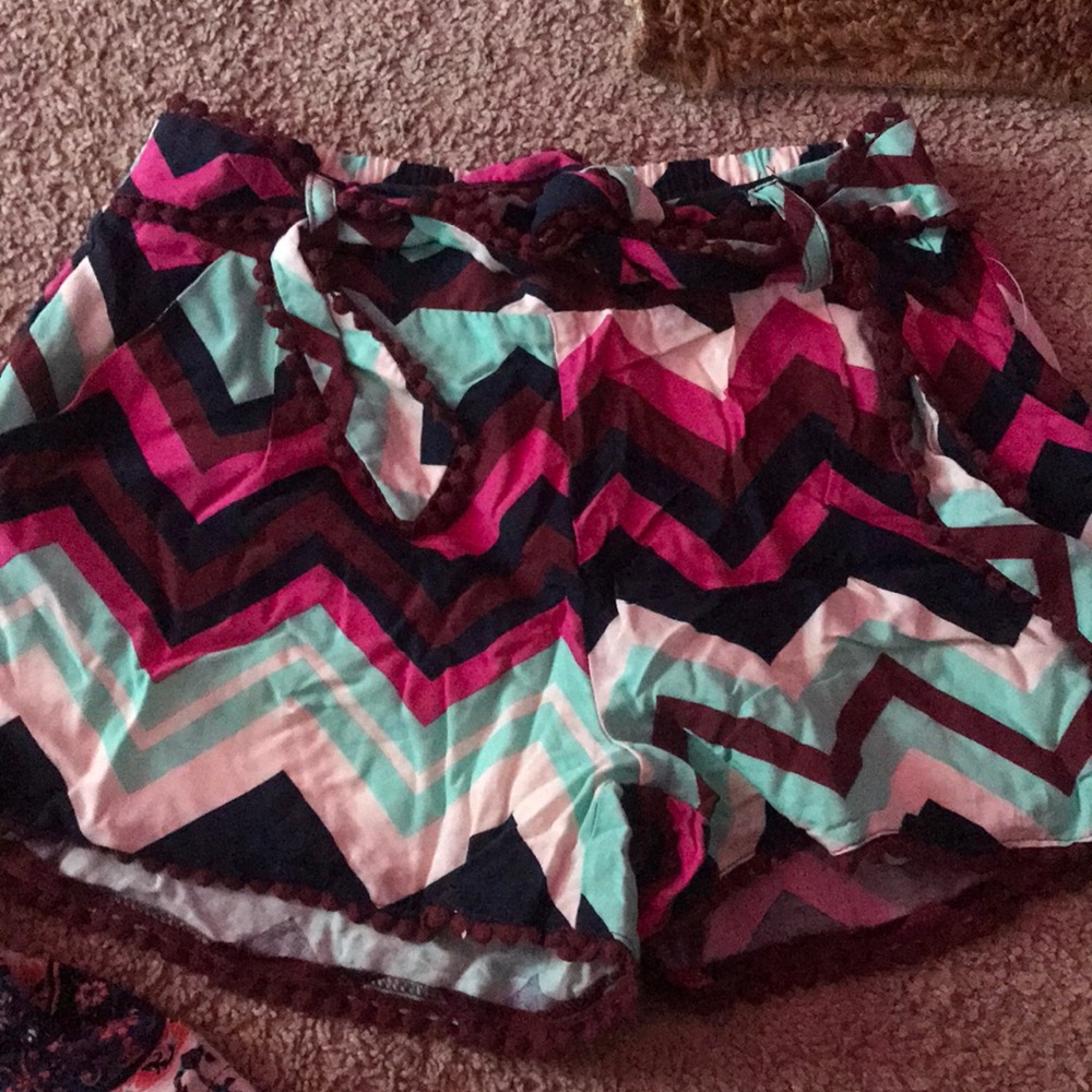 Chevron pattern shorts